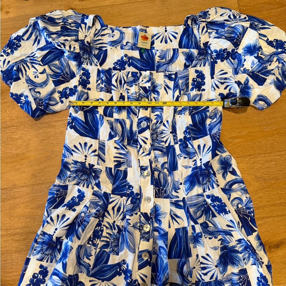 FARM Rio Blue and White Floral Button Front Puff Sleeve Dress - Picture 6 of 8